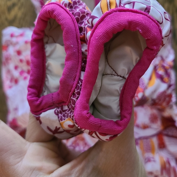 **sold** 6-12 month PATAGONIA Puffball Bunting Suit, reversible - Picture 3 of 14